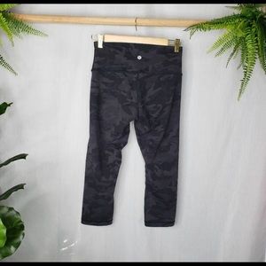 Lululemon Wunder Under Waisted Camo Cropped Pants